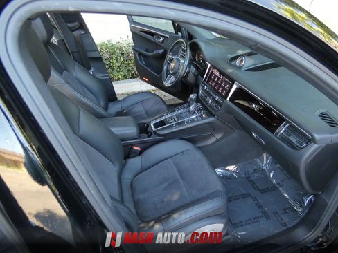 Used 2020 Porsche Macan AWD/4WD image 24