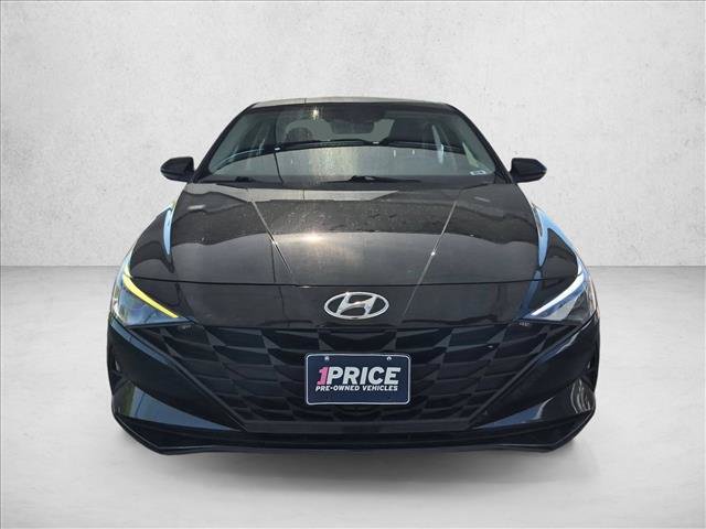 Used 2022 Hyundai Elantra SEL FWD image 2