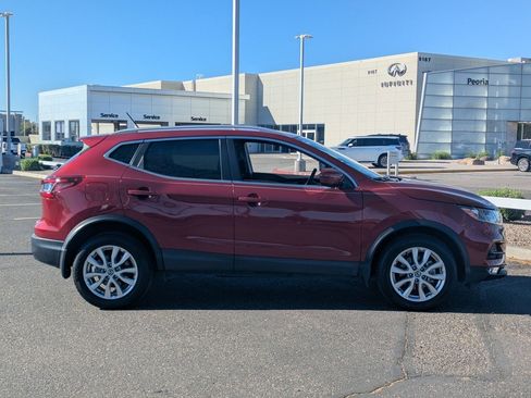 Certified 2022 Nissan Rogue Sport SV image 6