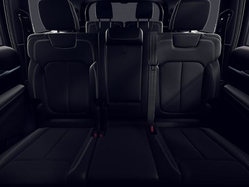 New 2026 Jeep Grand Cherokee L 4WD image 3