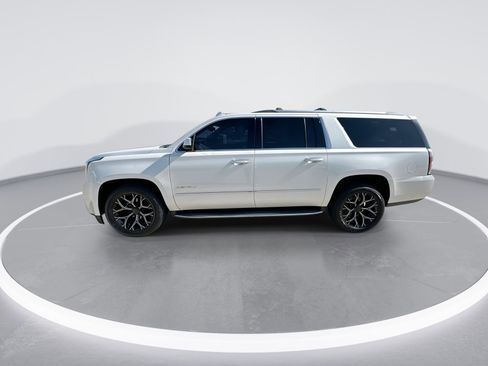 Used 2017 GMC Yukon XL Denali w/ Open Road Package AWD/4WD image 5