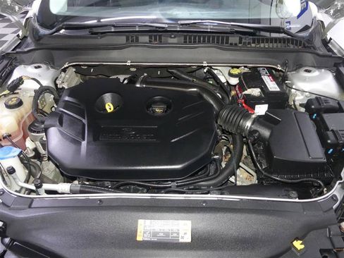 Used 2016 Ford Fusion Titanium AWD/4WD image 12