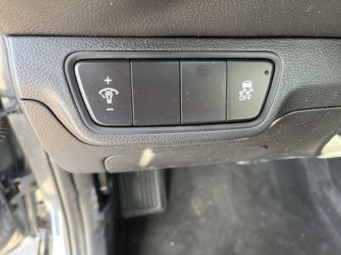 Used 2023 Kia Forte LXS image 19