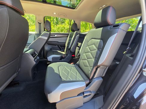New 2026 Volkswagen Atlas Peak Edition AWD/4WD image 17