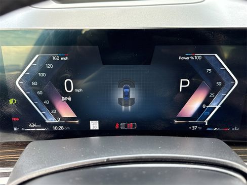 Used 2025 BMW X6 xDrive40i w/ Climate Comfort Package image 11