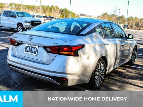 Used 2024 Nissan Altima 2.5 SV image 5
