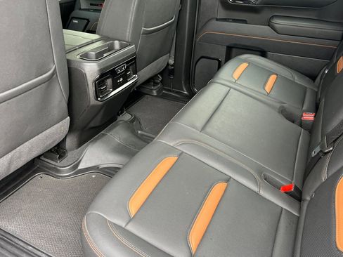 Used 2025 GMC Sierra 1500 AT4 image 11