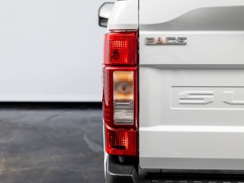 Used 2021 Ford F250 Lariat w/ Lariat Value Package image 19