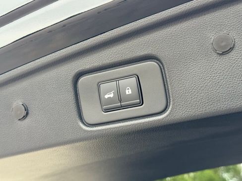 Used 2025 Nissan Pathfinder Rock Creek image 17