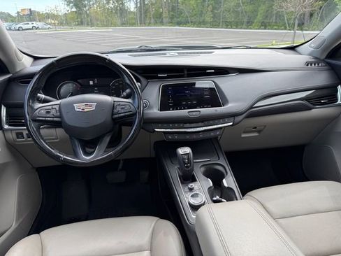 Used 2019 Cadillac XT4 Premium Luxury w/ Driver Assist Package image 10