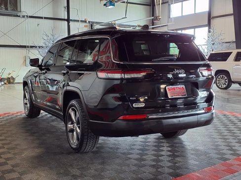 Used 2021 Jeep Grand Cherokee L Limited w/ Luxury Tech Group II image 4