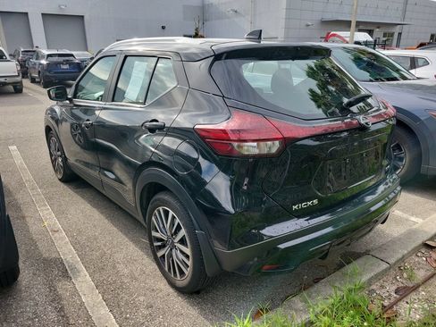 Used 2024 Nissan Kicks SV FWD image 4