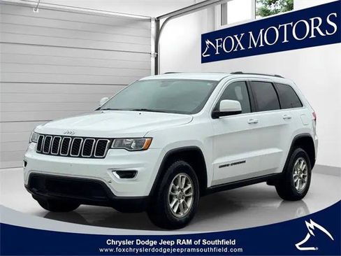 Certified 2018 Jeep Grand Cherokee Laredo image 1