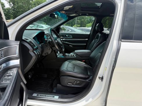 Used 2017 Ford Explorer Sport w/ Equipment Group 401A AWD/4WD image 14