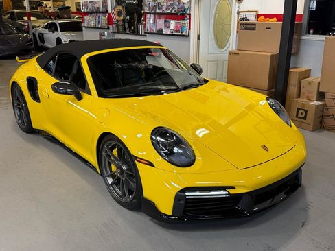 Used 2022 Porsche 911 Cabriolet AWD/4WD image 41