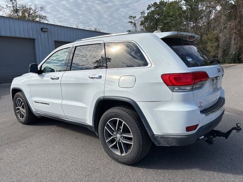 Used 2017 Jeep Grand Cherokee Limited image 18