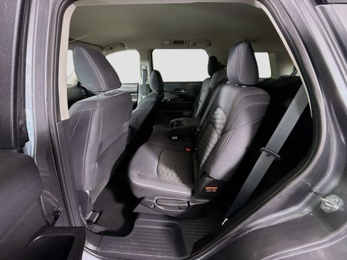 Used 2022 Nissan Pathfinder SV FWD image 25