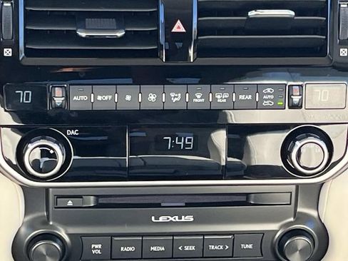 Used 2023 Lexus GX 460 Premium AWD/4WD image 16