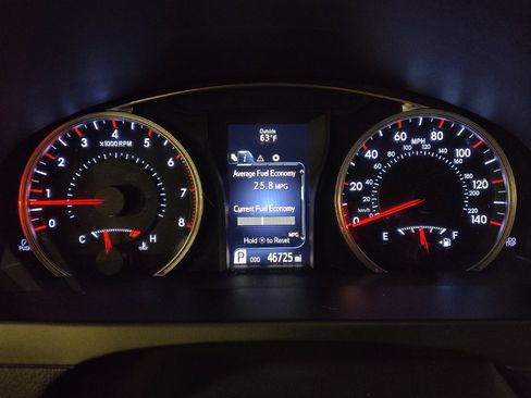 Used 2016 Toyota Camry SE image 23