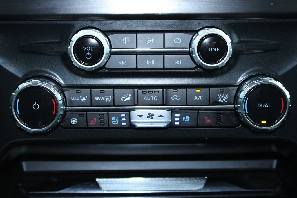 Used 2024 Ford F350 Lariat w/ Chrome Package AWD/4WD image 38