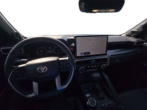 Used 2025 Toyota 4Runner TRD Off-Road Premium AWD/4WD image 9