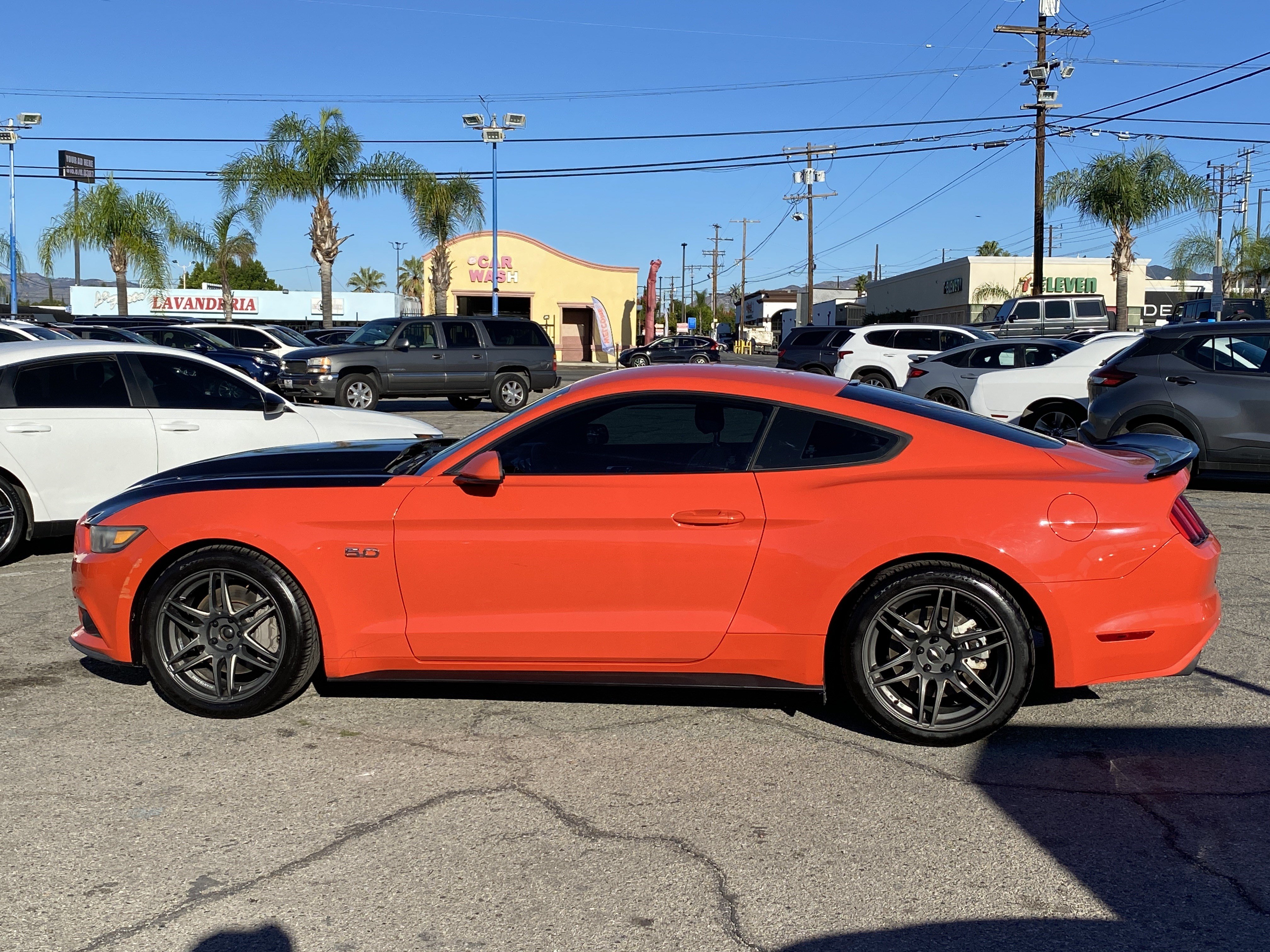 Used 2016 Ford Mustang GT RWD image 14