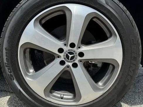 Used 2018 Mercedes-Benz GLC 300 4MATIC image 15