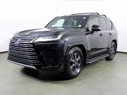 Used 2025 Lexus LX 700h Overtrail image 1