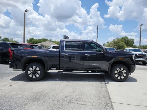 New 2026 GMC Sierra 2500 Denali w/ Denali Reserve Package AWD/4WD image 3