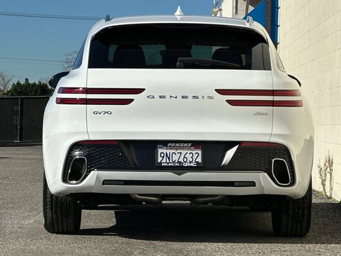 Used 2024 Genesis GV70 2.5T w/ Select Package image 5