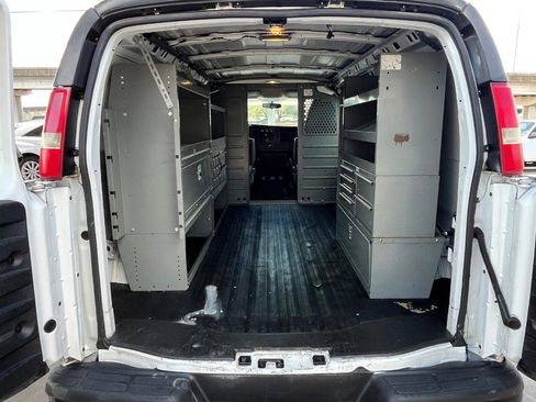 Used 2010 Chevrolet Express 1500 image 8