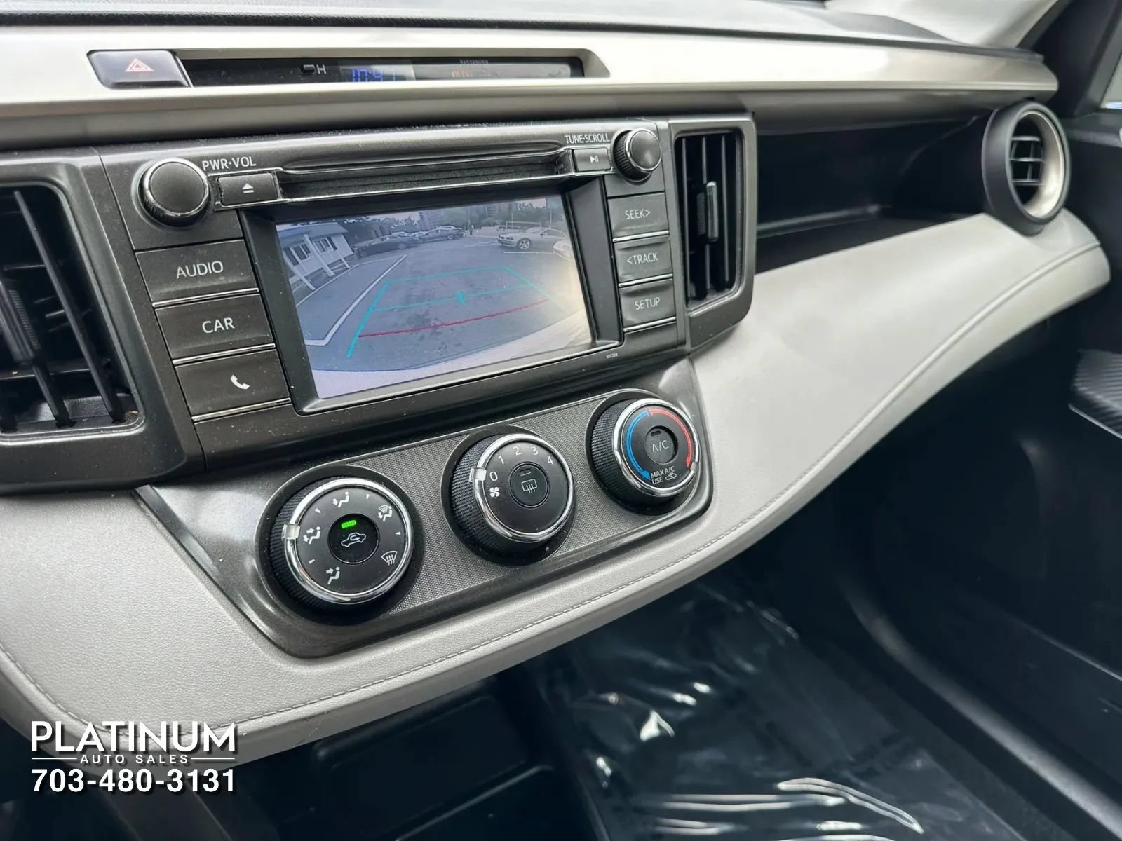 Used 2015 Toyota RAV4 LE AWD/4WD image 9