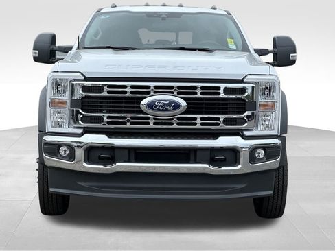 New 2026 Ford F550 4x4 Crew Cab Super Duty w/ XL Chrome Package image 7