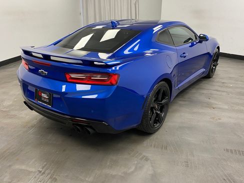 Used 2016 Chevrolet Camaro SS RWD image 6
