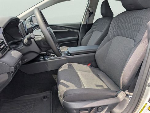 Used 2025 Toyota Camry LE w/ Convenience Package AWD/4WD image 11