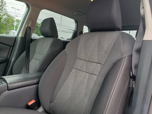 Used 2025 Nissan Rogue SV FWD image 16
