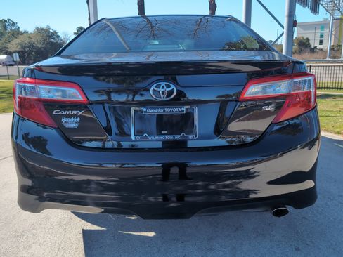 Used 2013 Toyota Camry SE image 9