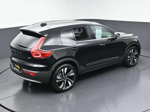 Used 2023 Volvo XC40 B5 Ultimate w/ Climate Package AWD/4WD image 38