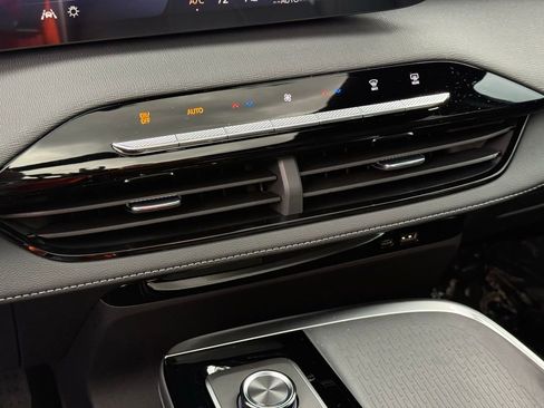 New 2026 Buick Enclave Sport Touring w/ Super Cruise Package image 33