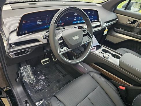 New 2027 Cadillac Vistiq Luxury AWD/4WD image 22