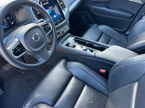 Certified 2024 Volvo XC90 B6 Ultimate w/ Protection Package Premier image 9