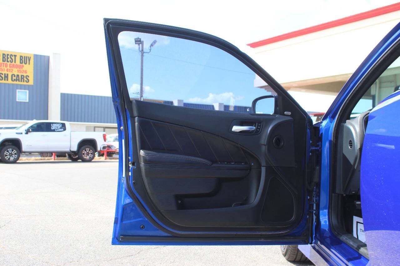 Used 2018 Dodge Charger R/T RWD image 18