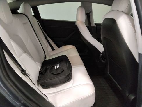 Used 2021 Tesla Model 3 Standard Range Plus image 33