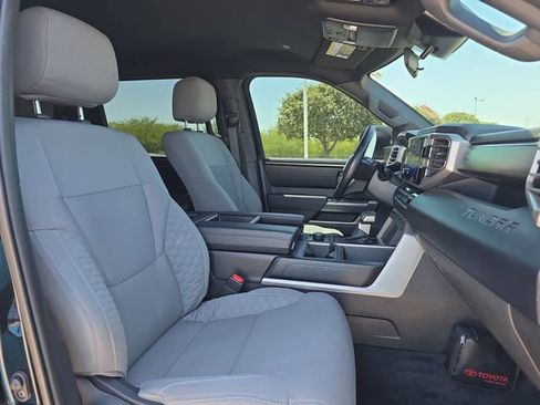 Used 2025 Toyota Tundra SR5 AWD/4WD image 11