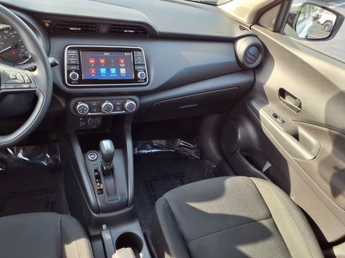 Used 2025 Nissan Kicks Play S FWD image 3
