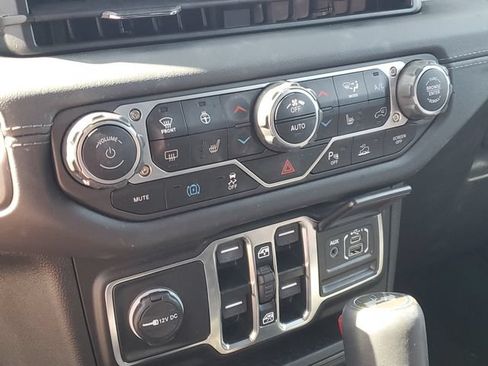 Used 2024 Jeep Wrangler High Altitude AWD/4WD image 12