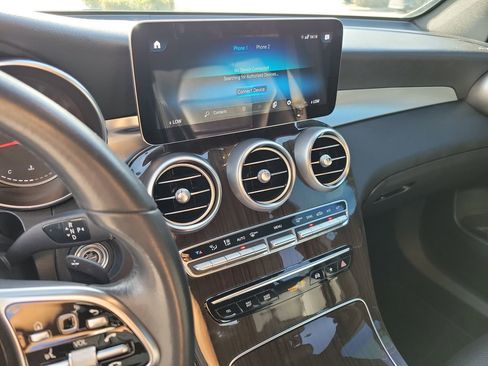 Used 2020 Mercedes-Benz GLC 300 GLC 300 image 23