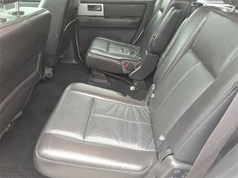 Used 2013 Ford Expedition Limited image 23