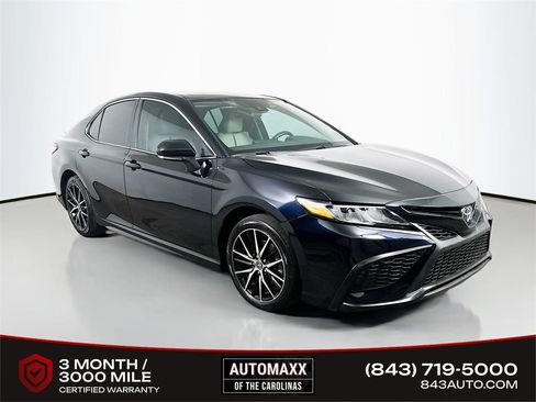Used 2024 Toyota Camry SE FWD image 1