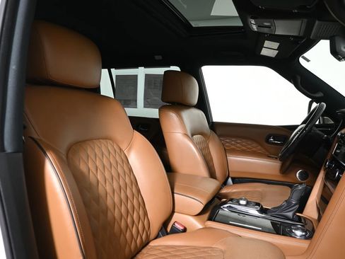 Used 2023 INFINITI QX80 Sensory w/ All-Season Package AWD/4WD image 37